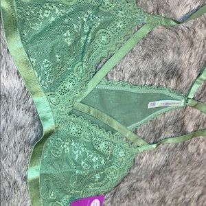Anemone size M/L Lacey bralette new with tags.